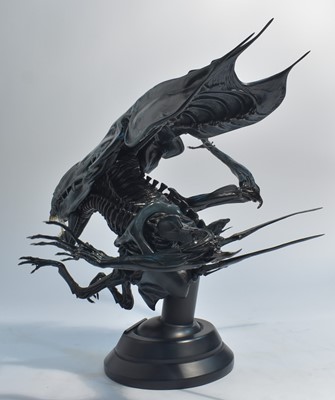 Lot 44 - Sideshow Collectibles Aliens, Queen Alen 1:4 scale bust