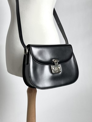 Lot 859 - A 1990s Gucci Tom Ford period black leather handbag