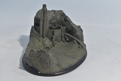 Lot 217 - Sideshow Weta Collectibles: The Lord of the Rings, Helm's Deep polystone Environment