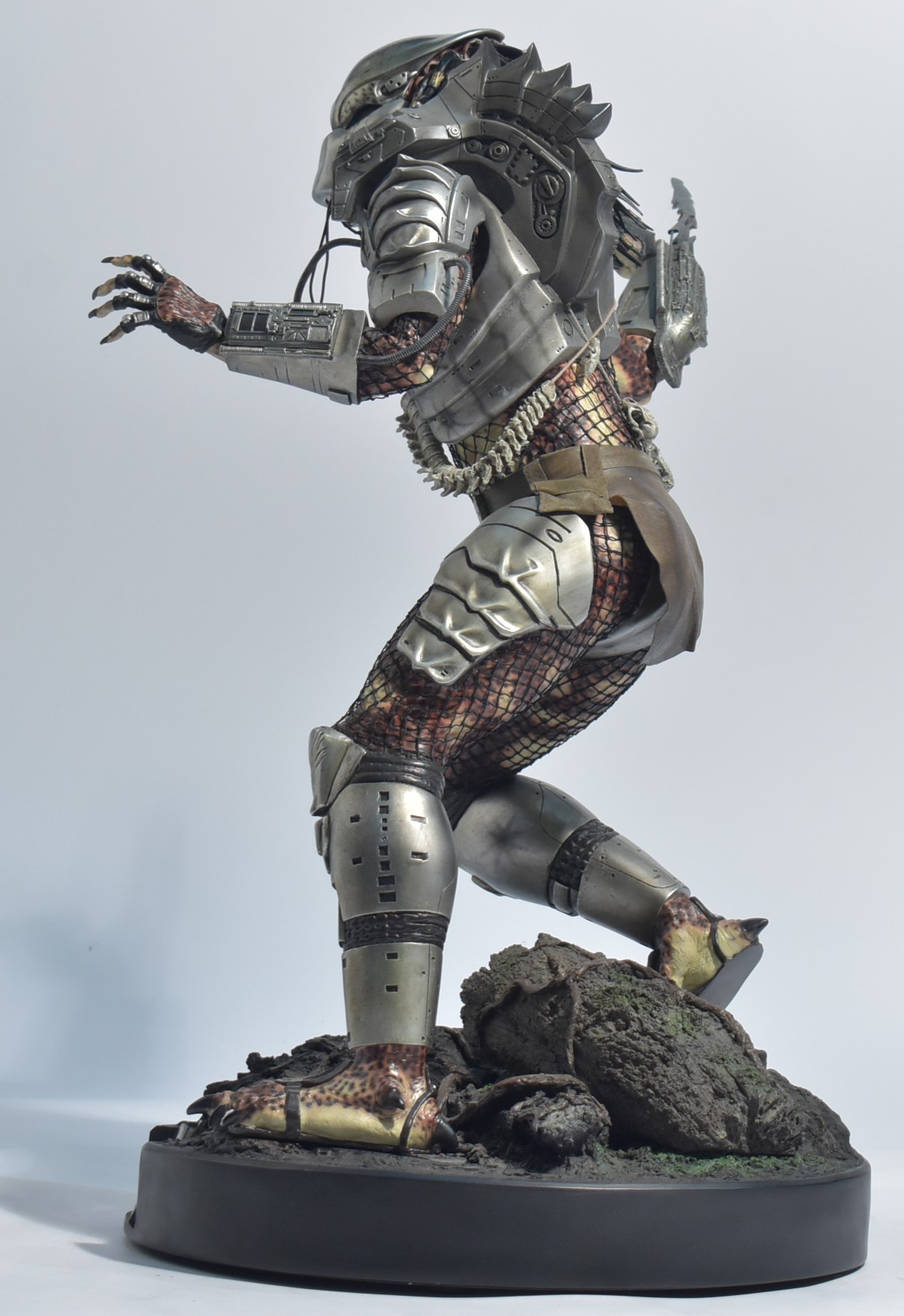 Lot 51 - Sideshow Collectibles: Predator 1:4 scale