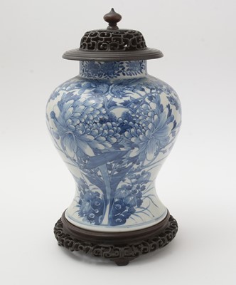 Lot 651 - 19th Century Chinese blue and white vase