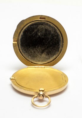 Lot 150 - A 9ct yellow gold compact, by Goldsmiths and Silversmiths Co Ltd