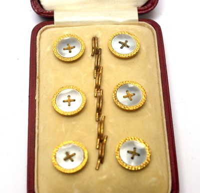 Lot 158 - A 9ct yellow gold tie pin, and various shirt studs