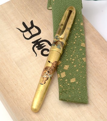 Lot 452 - Platinum, Japan: a Maki-e lacquer cased fountain pen