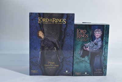 Lot 318 - Two Sideshow Weta Collectibles: The Lord of the Rings items