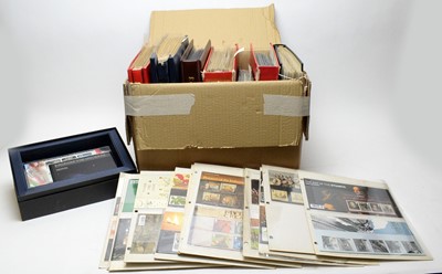 Lot 437 - A large collection of GB Presentation Packs