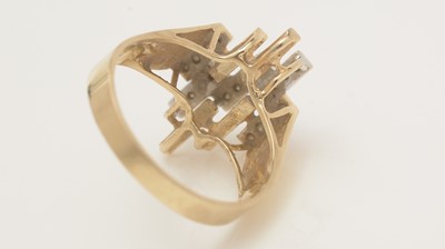 Lot 486 - A diamond dress ring, by Cardow