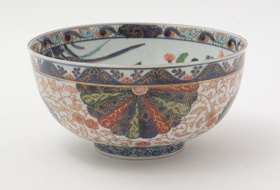 Lot 673 - Japanese Imari bowl