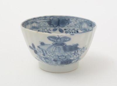 Lot 634 - Chinese dish, tea bowl and saucer.