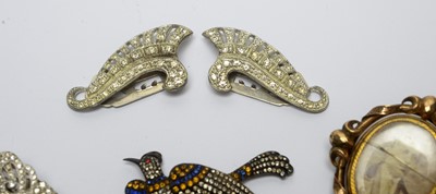 Lot 194 - A selection of mostly antique jewellery