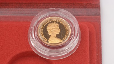 Lot 164 - Royal Mint proof half sovereign, 1980
