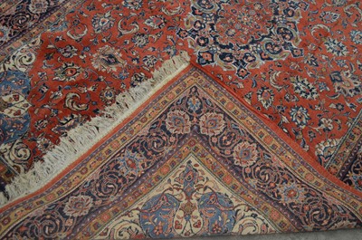 Lot 1098 - A Sarough carpet