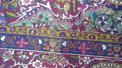 Lot 998 - Lavar Kirman carpet