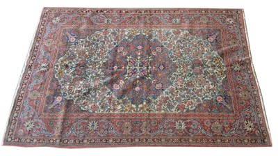 Lot 1117 - An Isfahan carpet