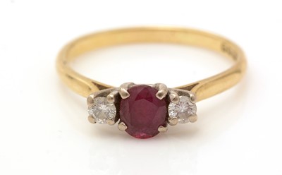Lot 333 - A ruby and diamond ring