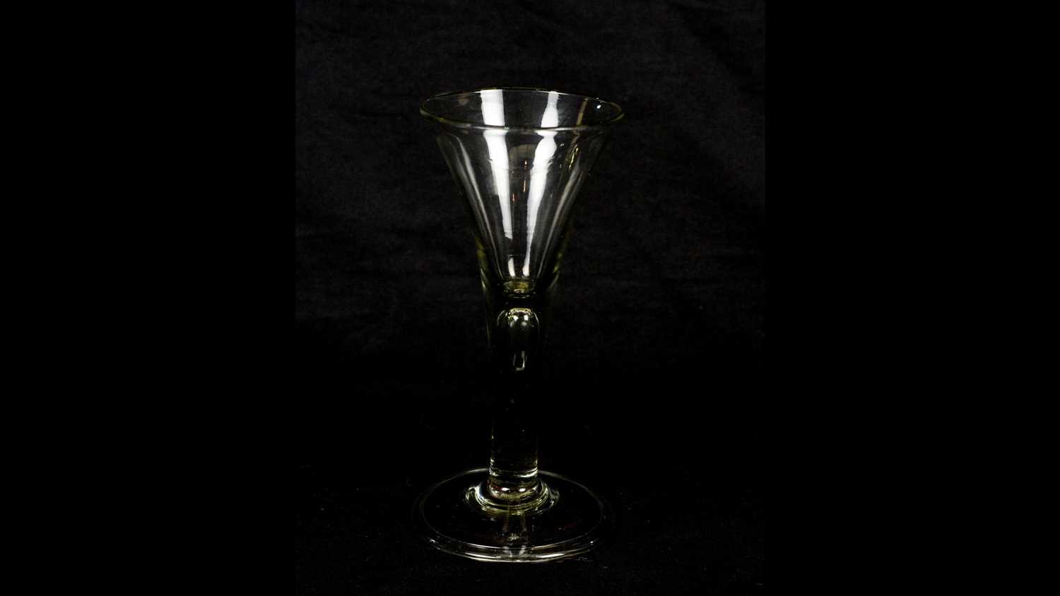 Lot 756 - Georgian wine glass