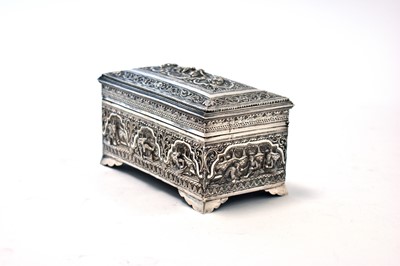 Lot 621 - A 19th Century Indian box