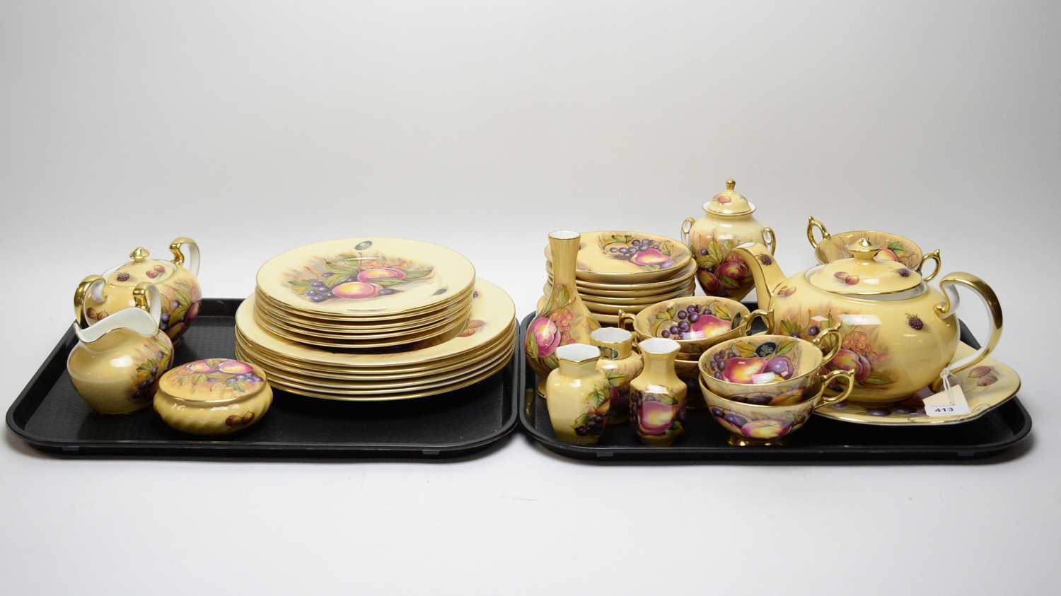 Lot 413 - An Aynsley ‘Orchard Gold’ pattern tea and dinner service