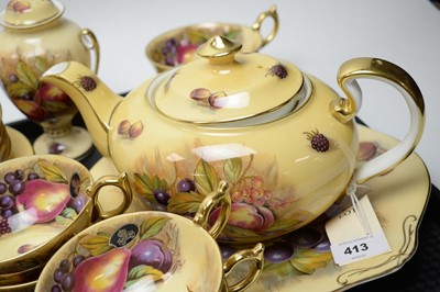 Lot 413 - An Aynsley ‘Orchard Gold’ pattern tea and dinner service