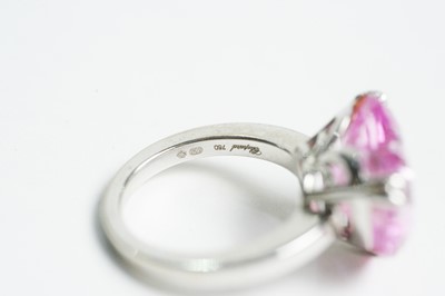 Lot 504 - Chopard "So Happy Diamond": a diamond and synthetic pink sapphire ring