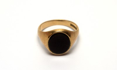 Lot 151 - Two onyx signet rings