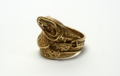 Lot 156 - A 9ct yellow gold saddle pattern ring