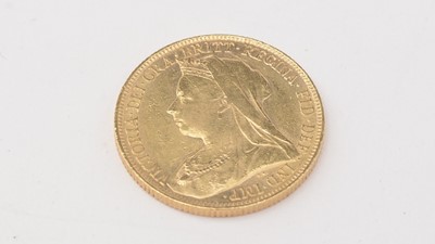 Lot 174 - A Queen Victoria gold sovereign, 1899.