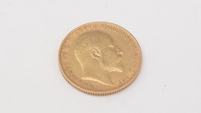Lot 175 - An Edward VII gold sovereign, 1905.