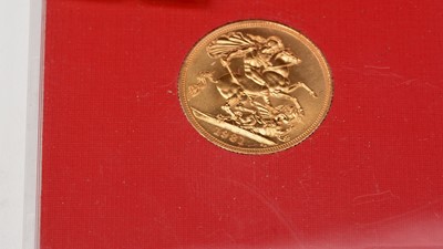 Lot 170 - An Elizabeth II gold sovereign, 1981