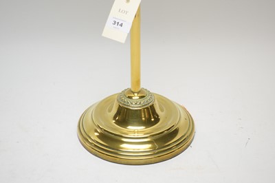 Lot 314 - A Victorian brass oil lamp
