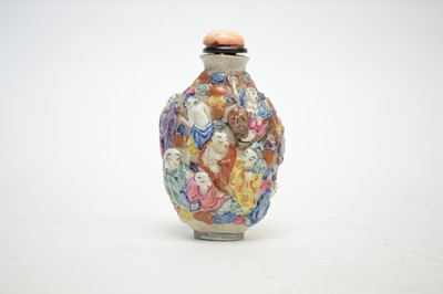 Lot 439 - A 19th Century Chinese snuff bottle.