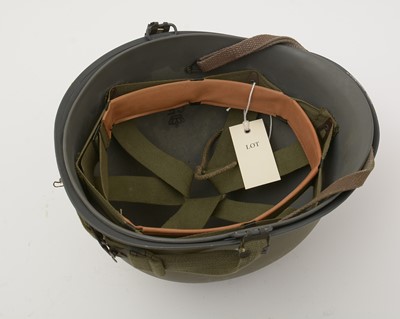 Lot 826 - A US M1 combat helmet