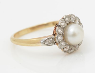 Lot 488 - A pearl and diamond cluster ring
