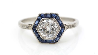 Lot 489 - An Edwardian sapphire and diamond ring