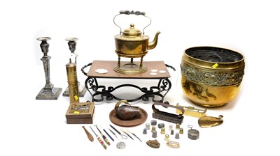 Lot 317 - A selection of metal wares, and other collectibles