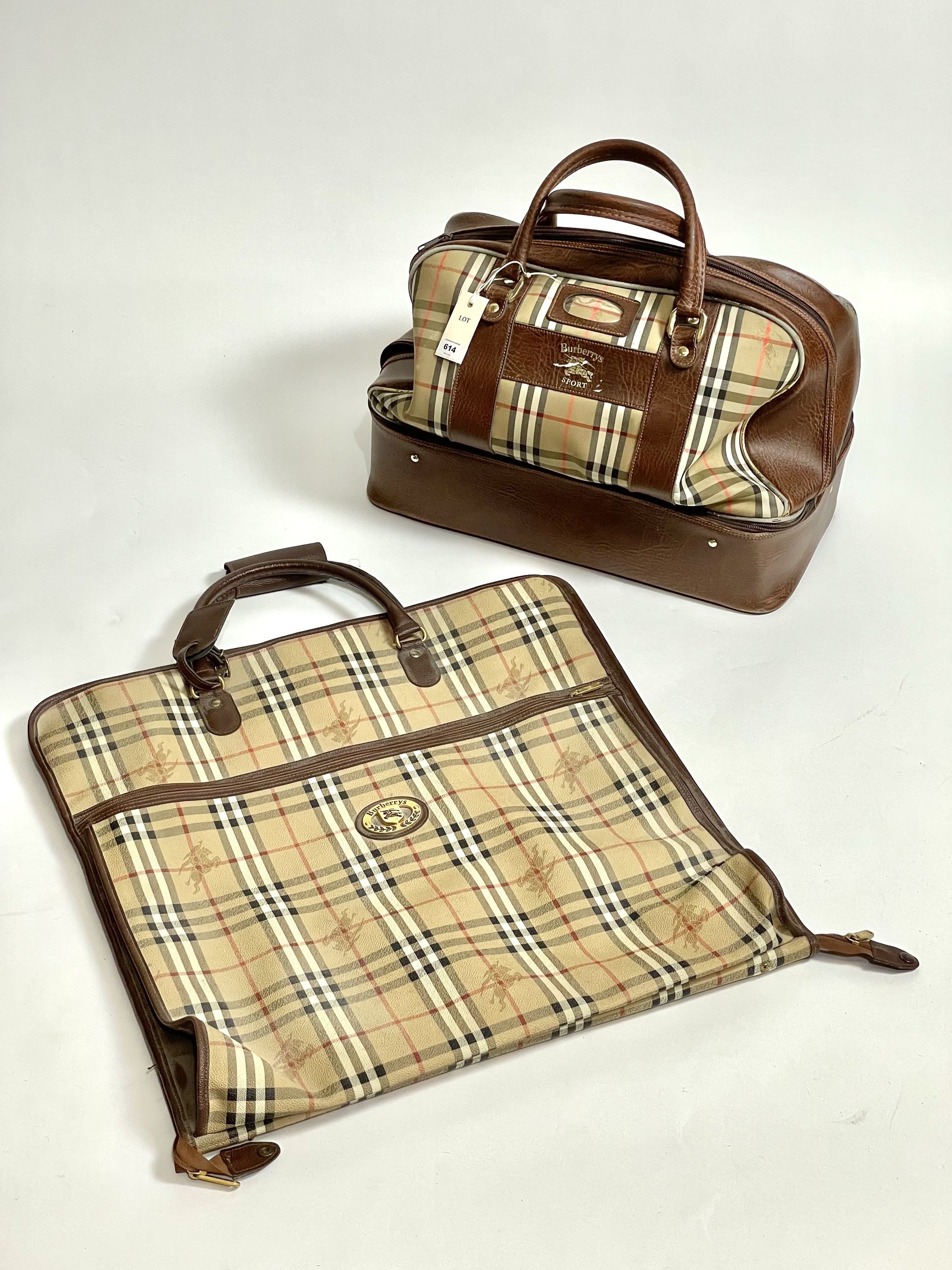 Lot 614 - A vintage Burberry Sports holdall and a