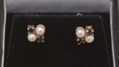Lot 180 - A selection of gem and pearl set jewellery