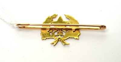 Lot 167 - A 15ct yellow gold bar brooch
