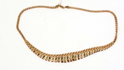 Lot 131 - A 9ct yellow gold fringe necklace.
