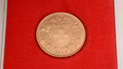 Lot 161 - A Swiss gold 20 Francs coin