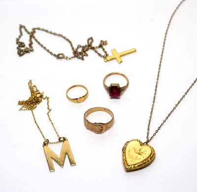 Lot 195 - A selection of gold jewellery