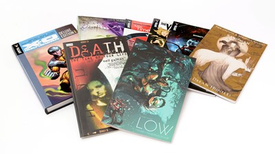 Lot 657 - Graphic Novels.