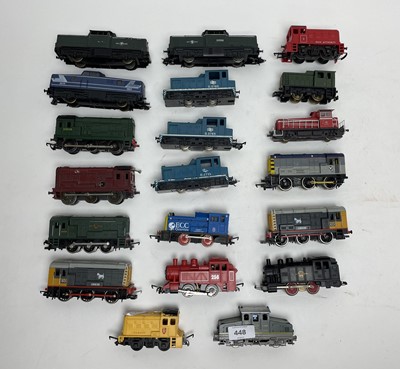 Lot 448 - A selection of British and Continental 00/Ho-gauge diesel model trains.