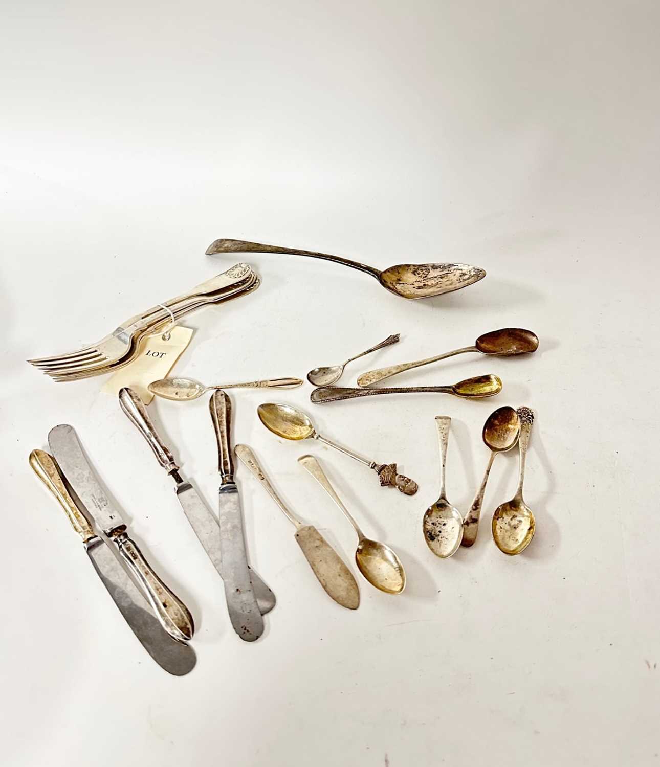 Lot 225 - A selection of silver cutlery.