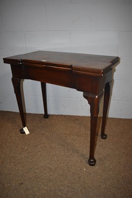 Lot 31 - An 18th Century mahogany tea table.