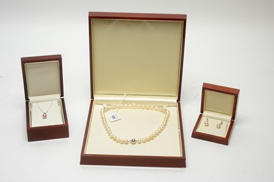 Lot 120 - Three pieces of cultured pearl jewellery.