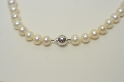 Lot 120 - Three pieces of cultured pearl jewellery.