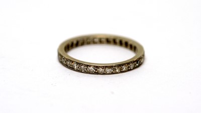 Lot 175 - A diamond eternity ring