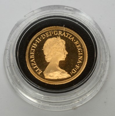 Lot 180 - A Royal Mint gold sovereign, 1979