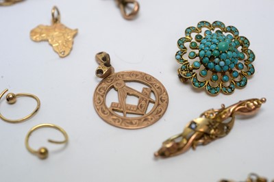 Lot 186 - A selection of gold jewellery